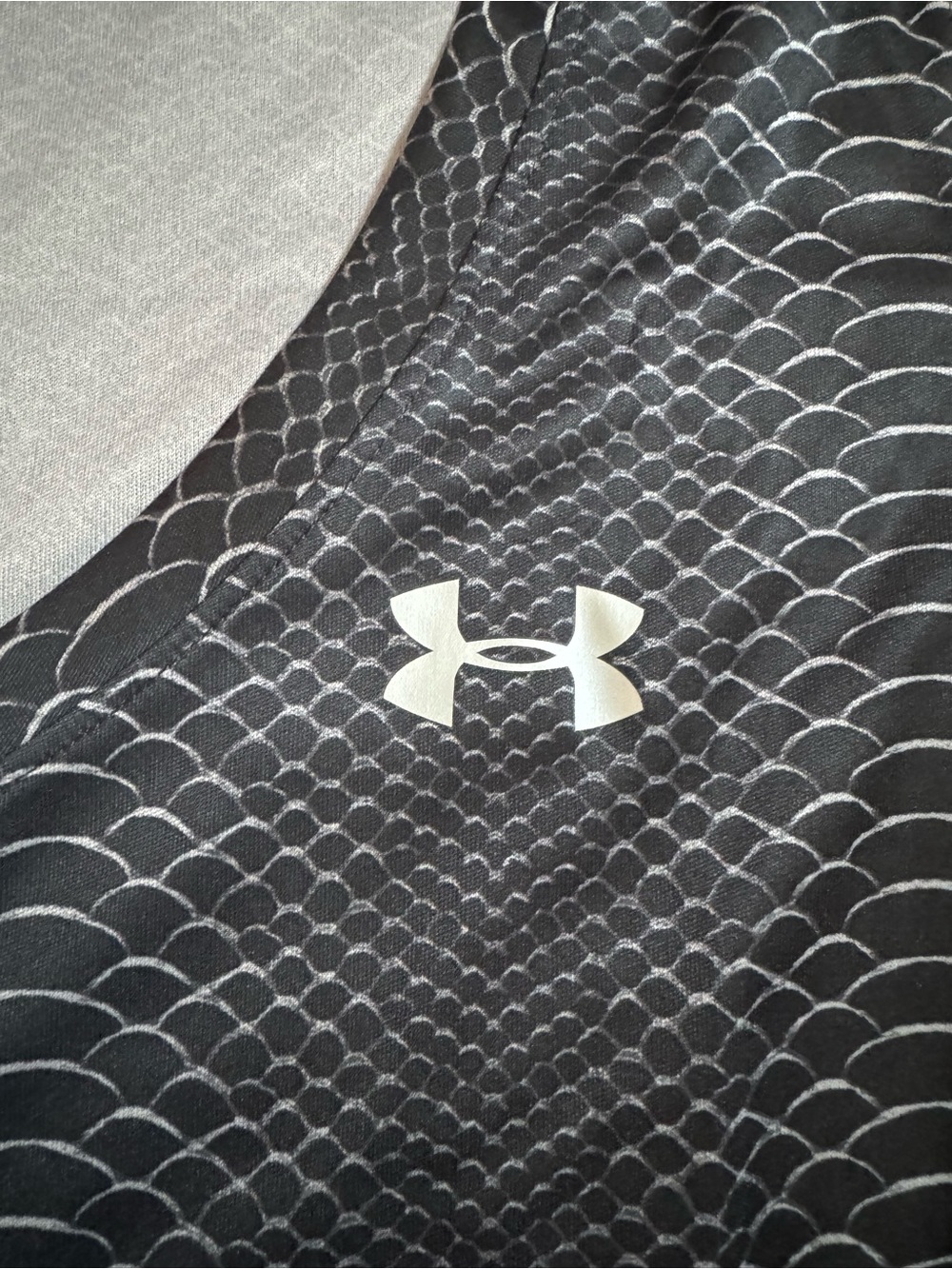 2-pc. Lot Under Armour Heatgear Loose Fit Size Small Athletic Shirts Bundle - Picture 8 of 12
